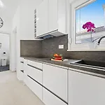 Apartment, 100m From The