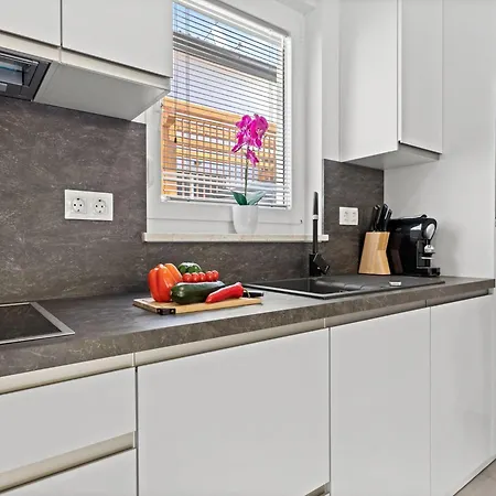 Apartment, 100m From The Appartamento