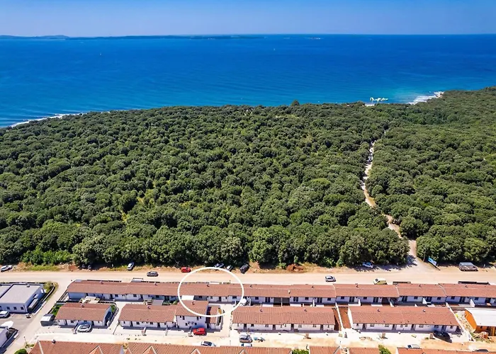 Appartement Apartment, 100m From The Peroj