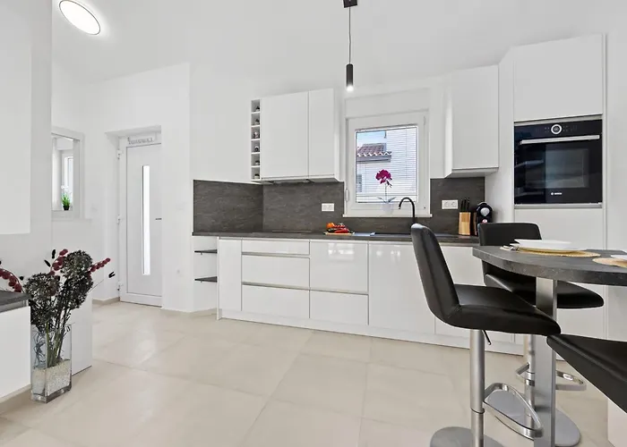 Apartment, 100m From The Appartement