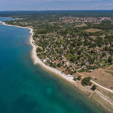 Apartamento Apartment, 100m From The