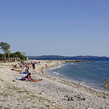 Apartment, 100m From The Apartamento Peroj