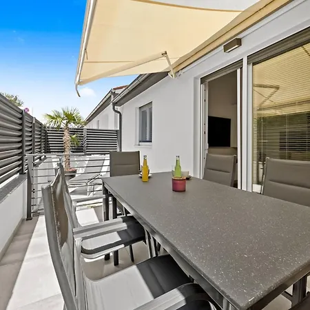 Apartment, 100m From The Apartamento Peroj